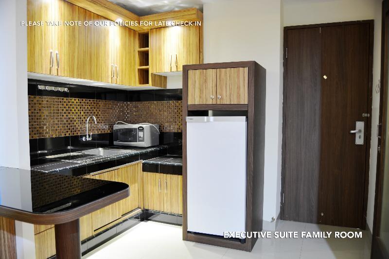 Kasira Residence Peladen Экстерьер фото